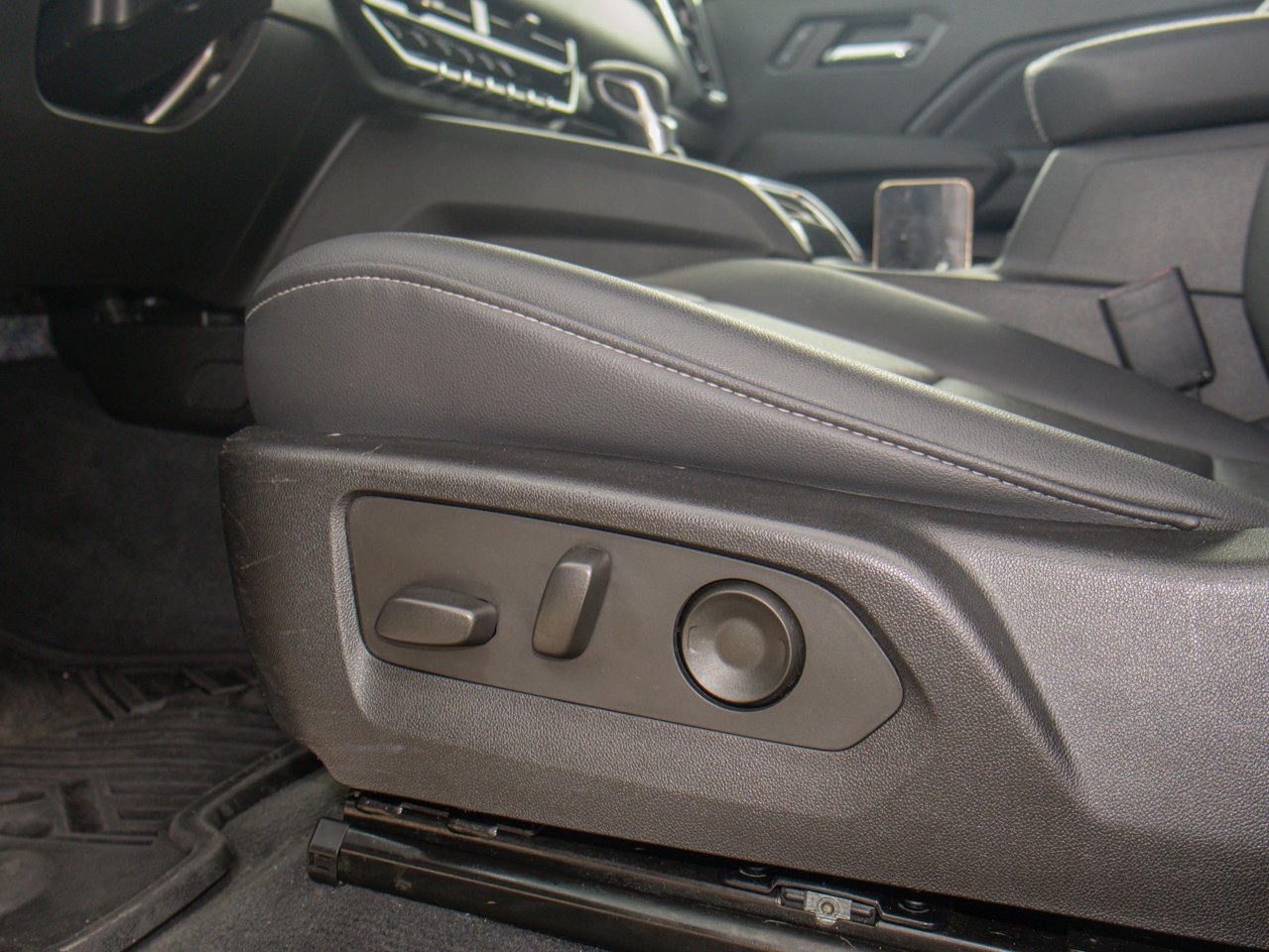 2024 GMC Canyon 4WD Crew Cab Elevation Black Sherwood Park - photo #17
