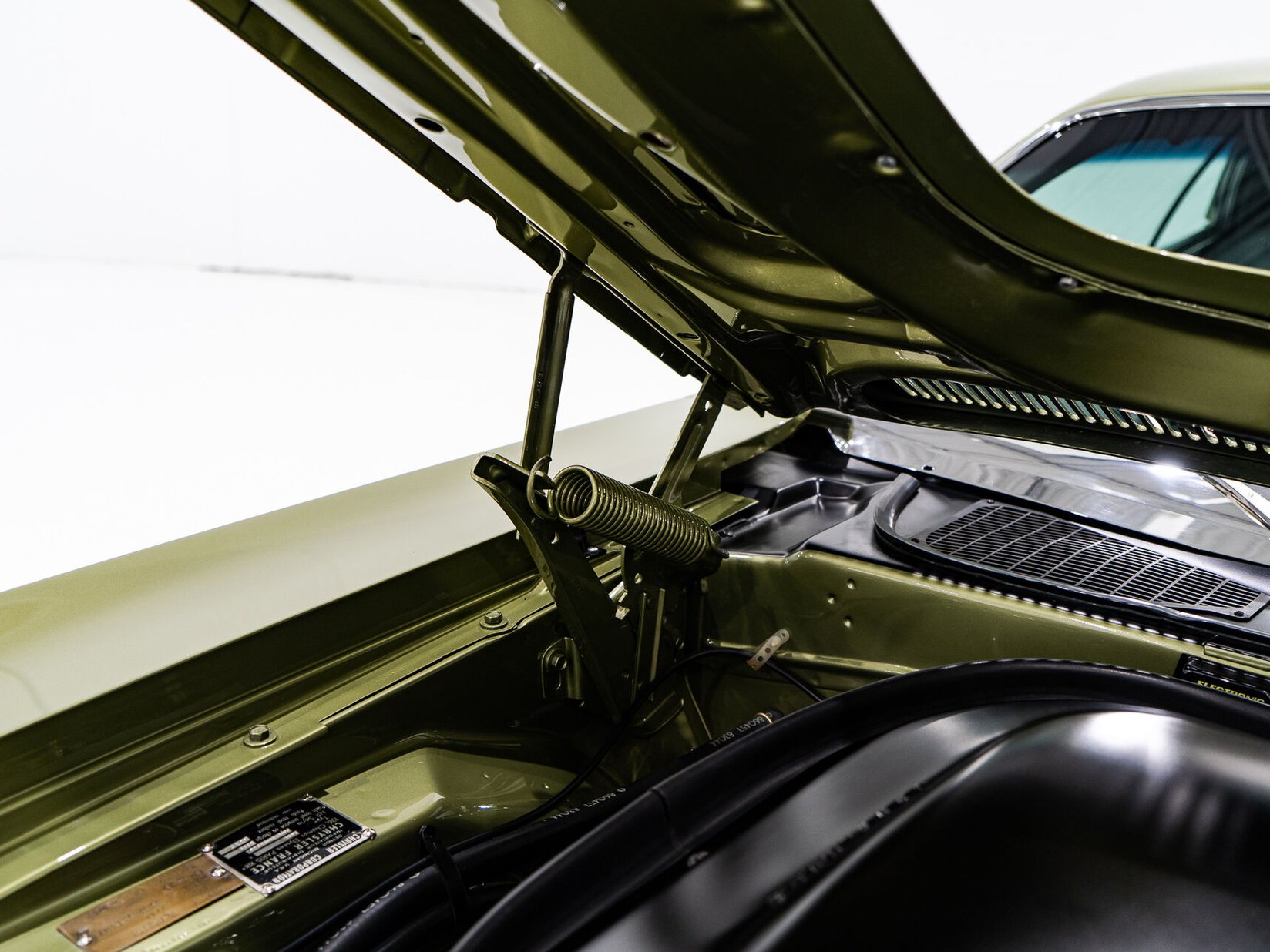 1970 Plymouth HEMI Cuda 1 de 3 Exemplaires Utilisés par la Division Course de Chrysler France **PRIX EN USD** Green Montreal - photo #50