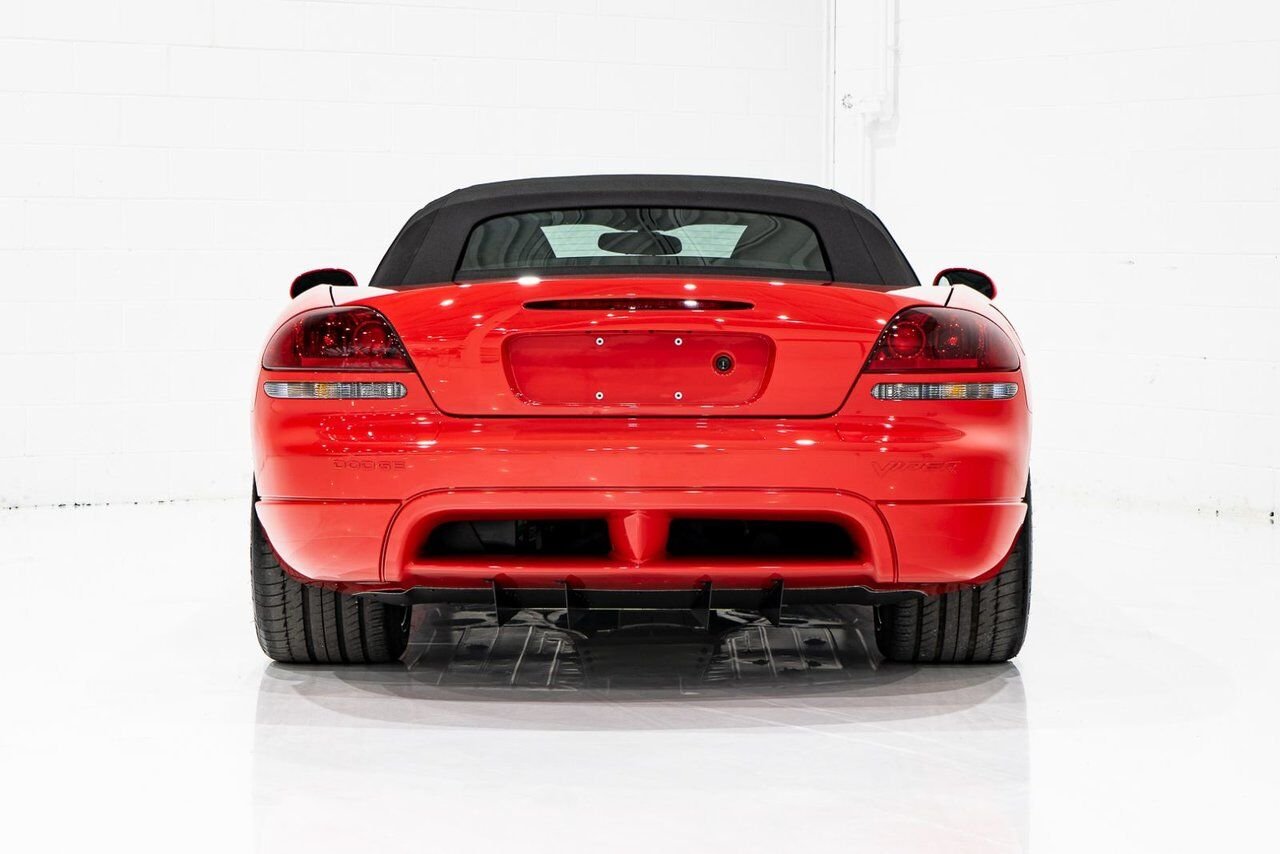 Dodge Viper Clean Title With Only 2,063 km (1,282 Miles) From New 2008 Rouge Montréal - photo #23