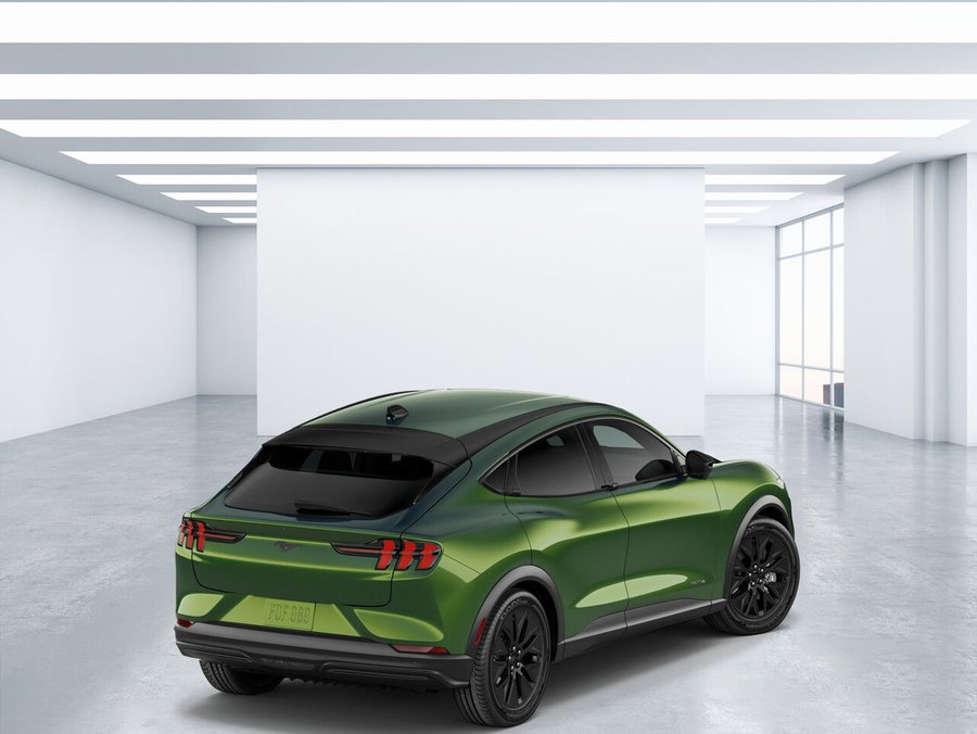 Ford Mustang Mach-E 2026 2026 Vert éruption métallisé