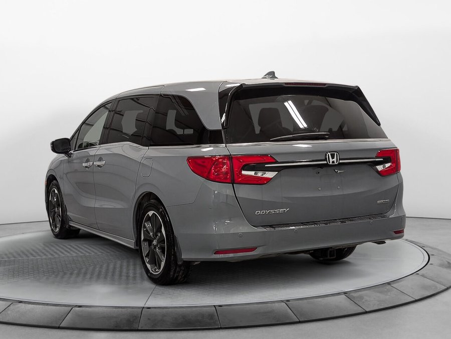 Honda ODYSSEY Touring 8 Places DVD Sièges ventilés et Chauffants 2023 Gris