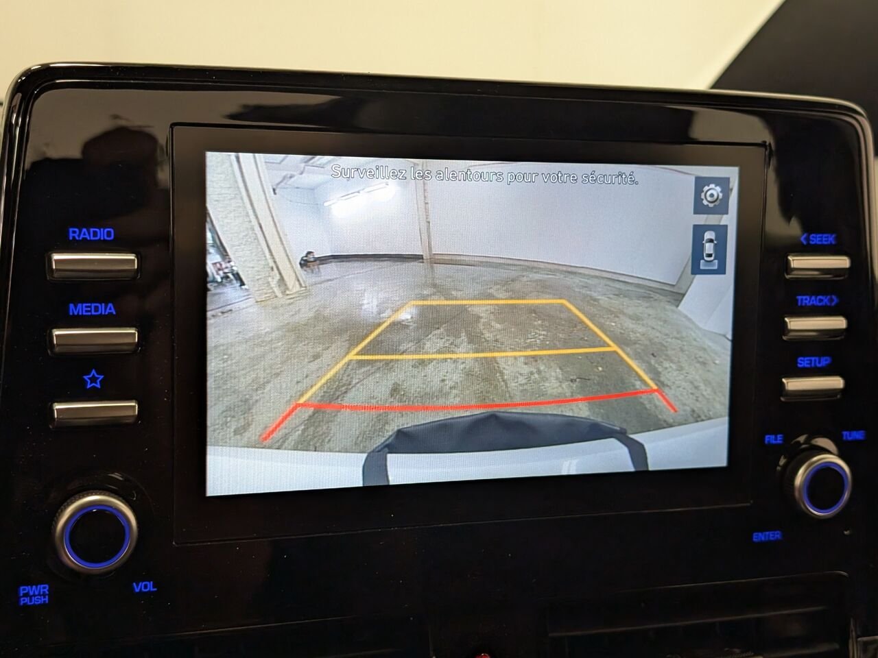 2021 Hyundai IONIQ Plug-in Hybrid Preferred Bas Kilométrage White Sherbrooke - photo #14