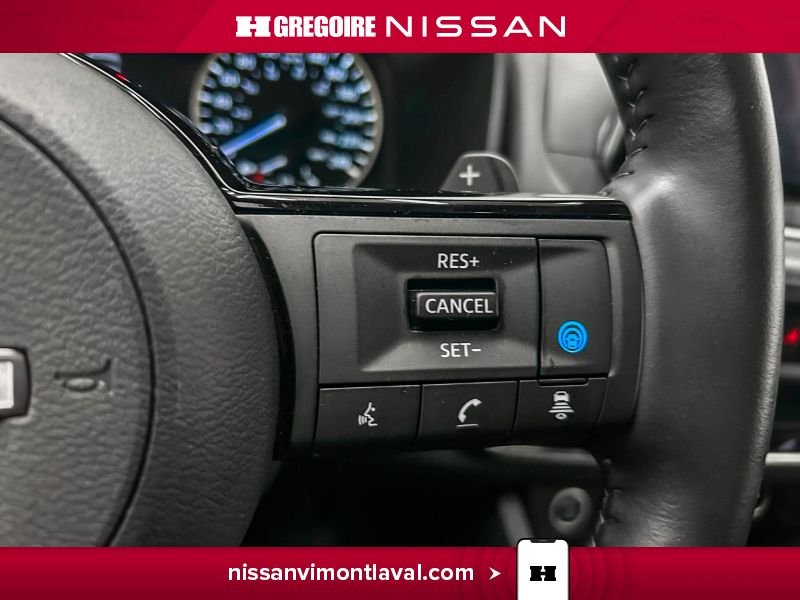 Nissan Rogue 2023 Blanc Laval - photo #26