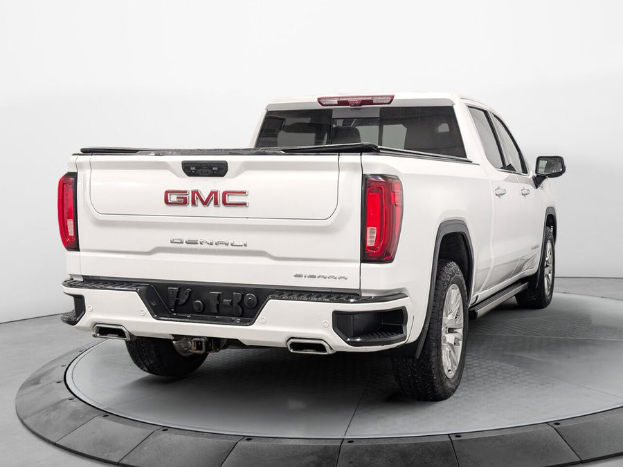 GMC Sierra 1500 4WD Crew Cab Denali Toit Ouvrant Cache Caisse 2023 Autre