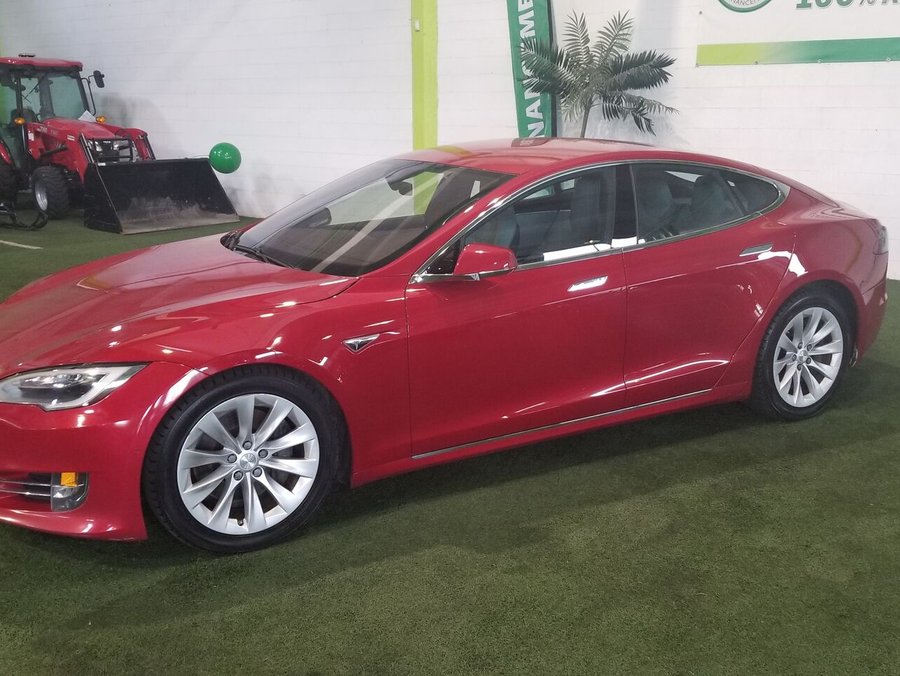 Tesla Model S 2016 2016 Rouge