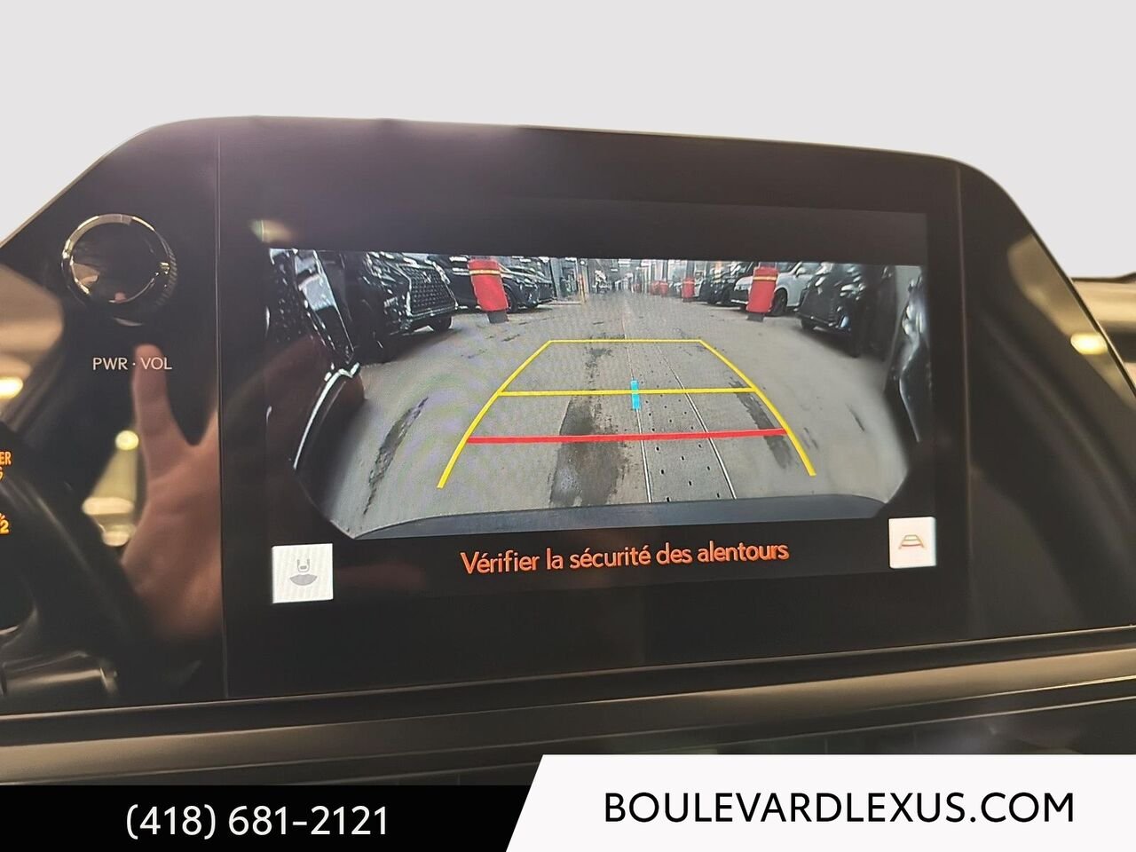 2025 Lexus UX Black Quebec - photo #14