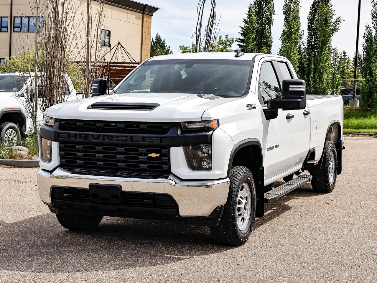 2022 Chevrolet Silverado 2500HD 4WD Double Cab 149 Work Truck White Sherwood Park - photo #3