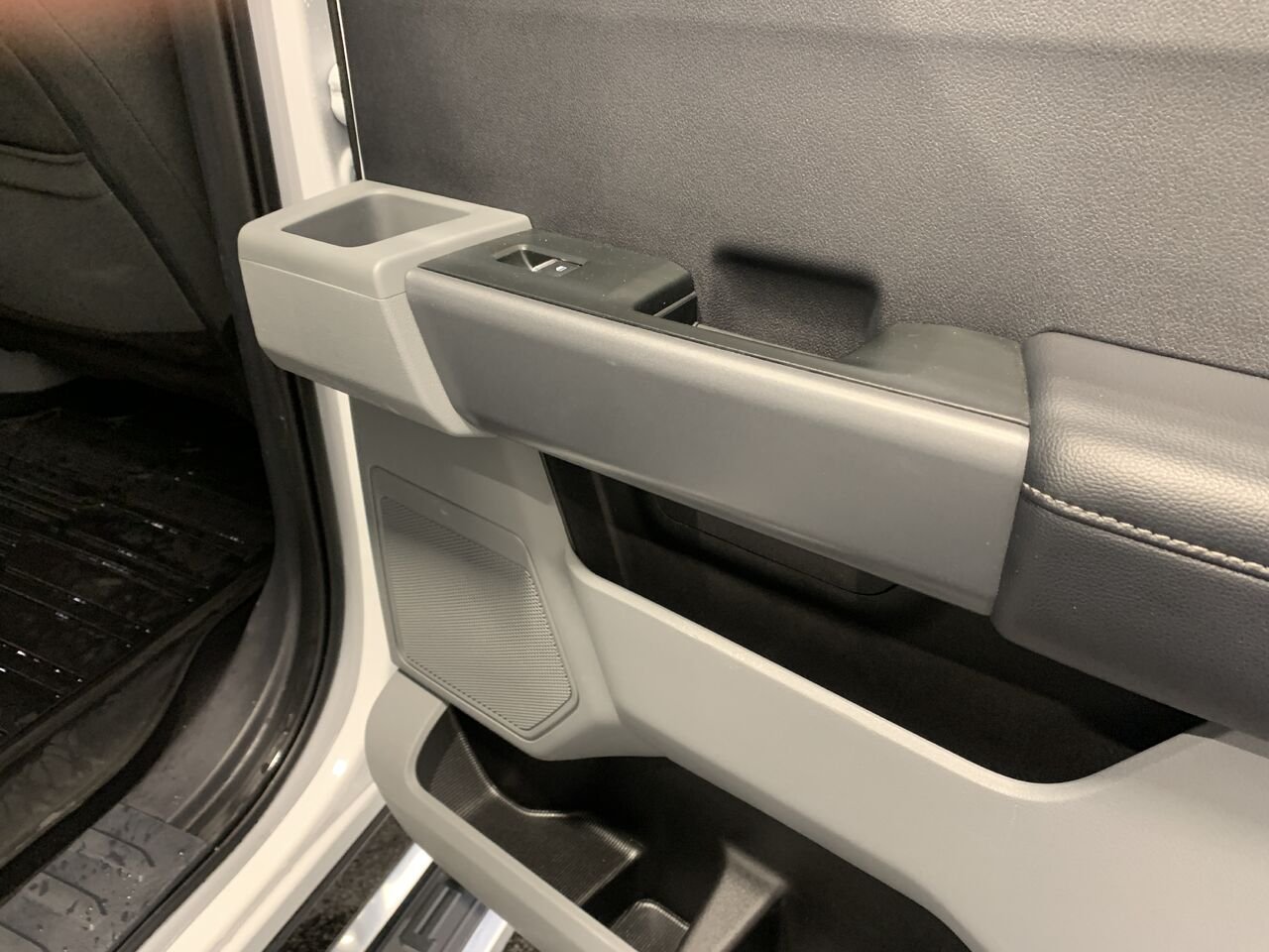 2024 Ford Super Duty F-250 SRW XLT White Châteauguay - photo #21
