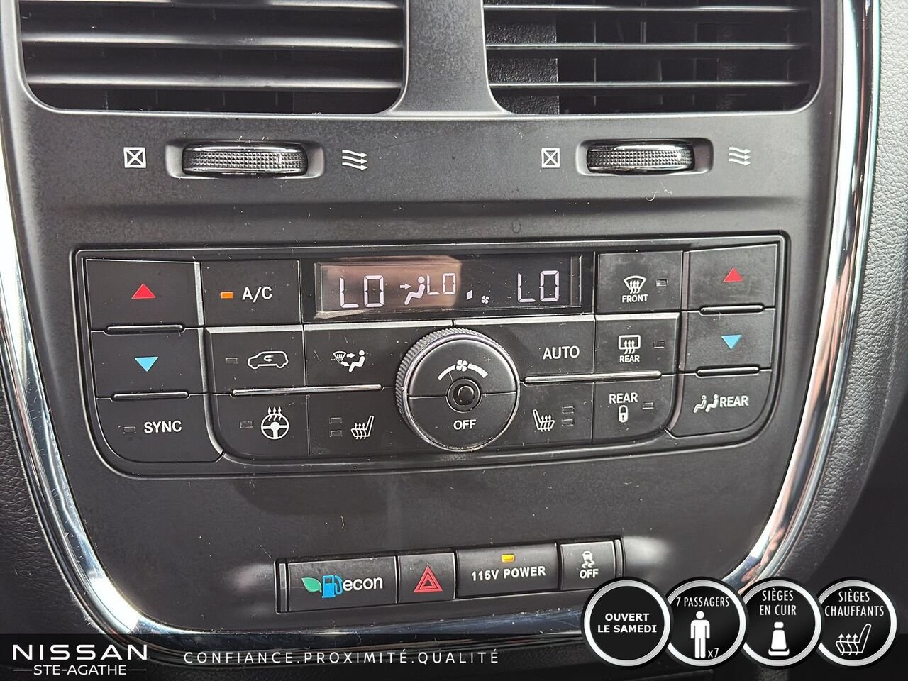 2020 Dodge Grand Caravan Black Ste-Agathe des Monts - photo #19