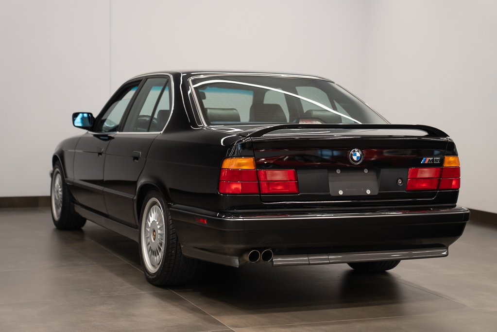 BMW M5 LOW KM! - $94500 USD 1992 Noir Montréal - photo #6