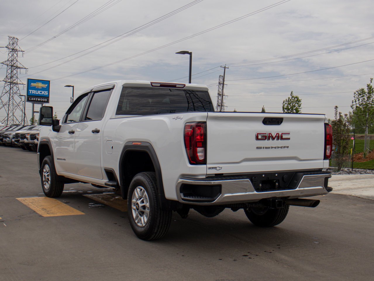 2022 GMC Sierra 2500HD 4WD Crew Cab 159 Pro White Sherwood Park - photo #7