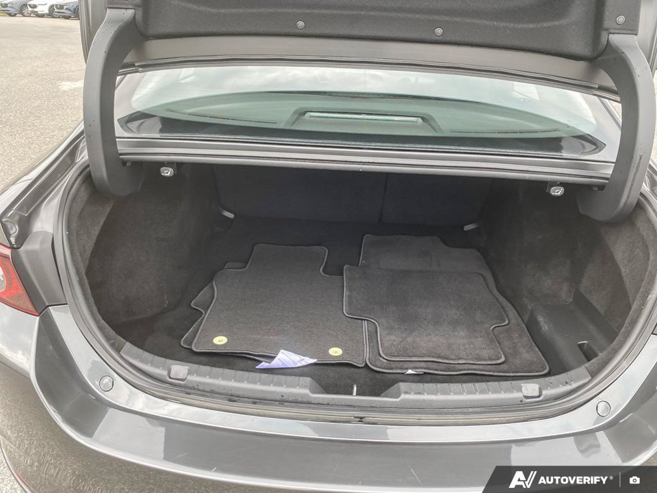 Mazda Mazda3 3MZBPAC74PM371511 2023 Gris Mirabel - photo #14