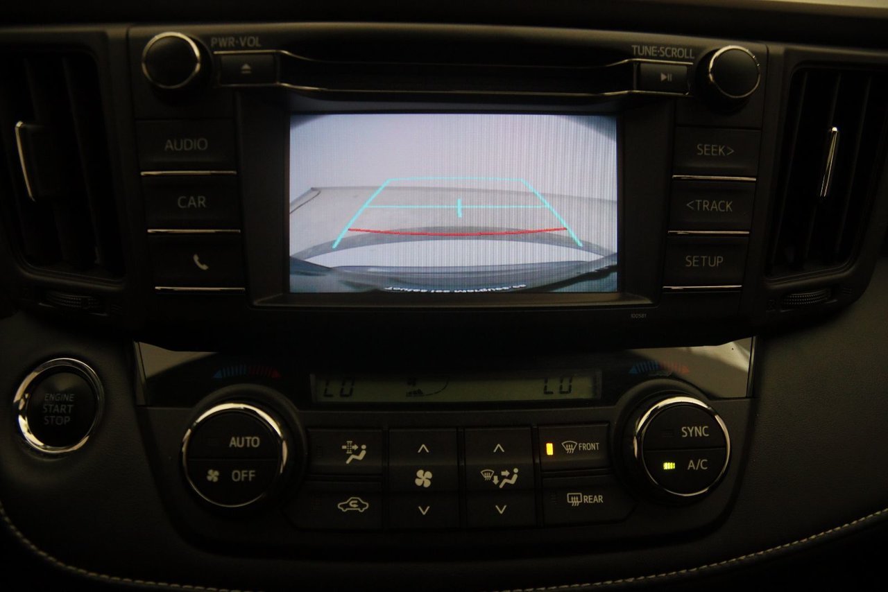 2018 Toyota RAV4 VIN 2T3RFREV9JW852844 Grey Baie-Comeau - photo #13