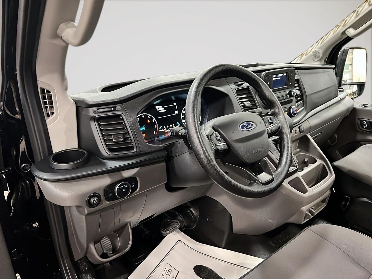2025 Ford Transit fourgon utilitaire Black Québec - photo #13