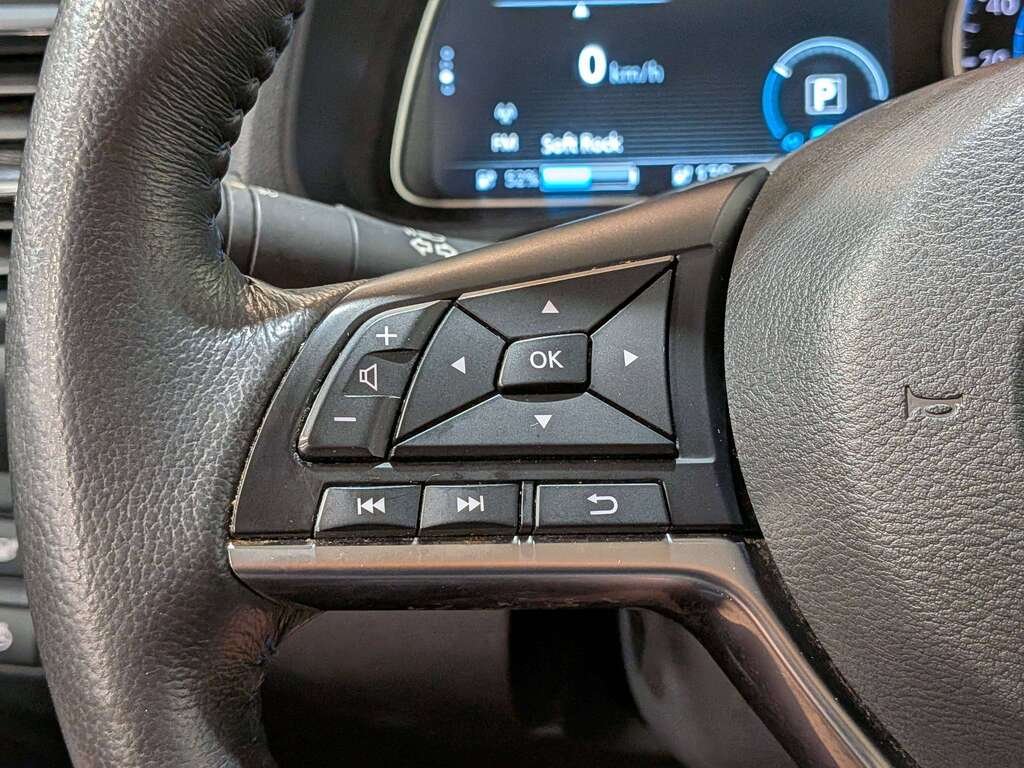 2020 Nissan LEAF SL PLUS Hatchback White Val-David - photo #15