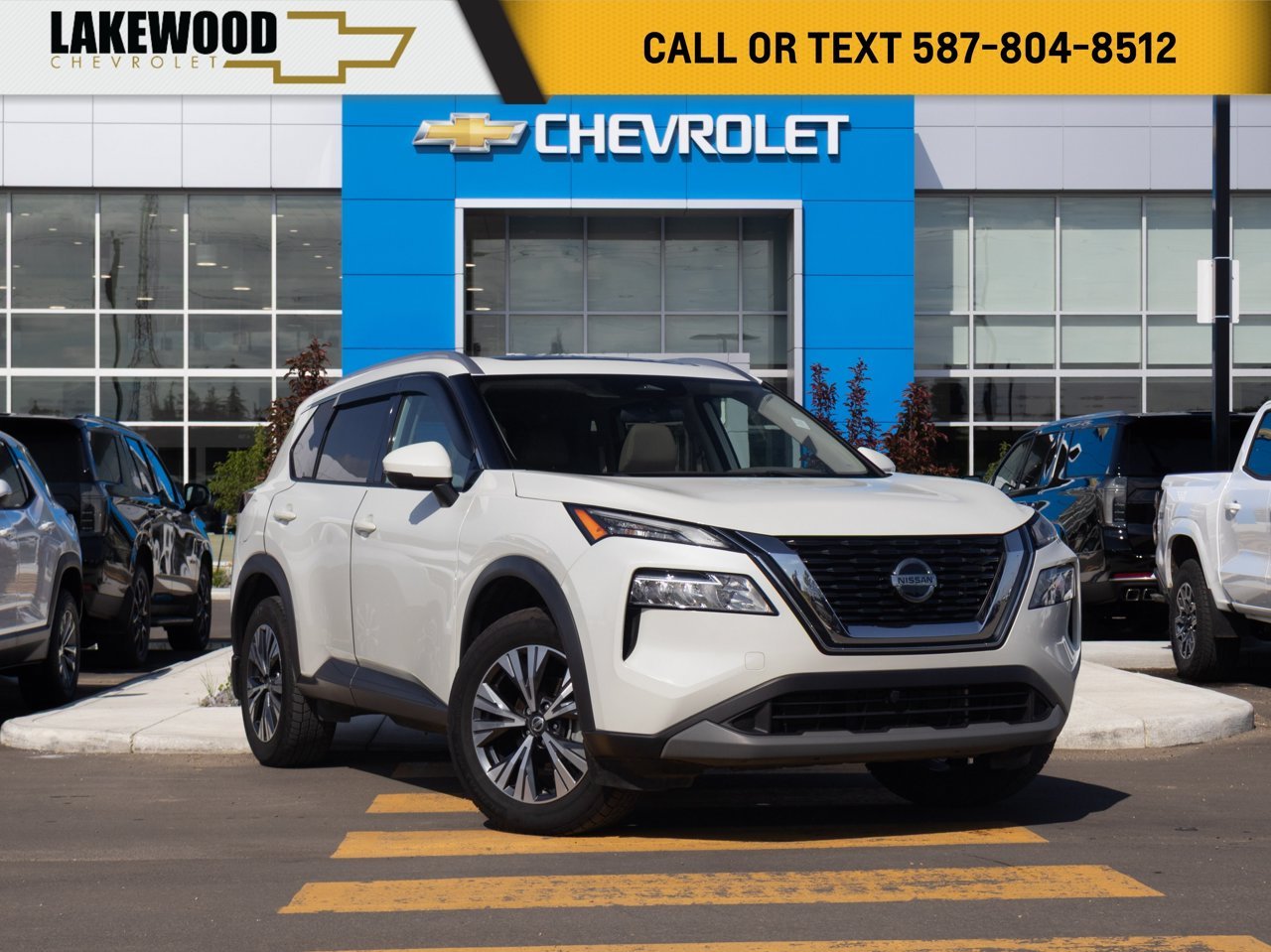 2021 Nissan Rogue AWD SV White Sherwood Park - photo #0