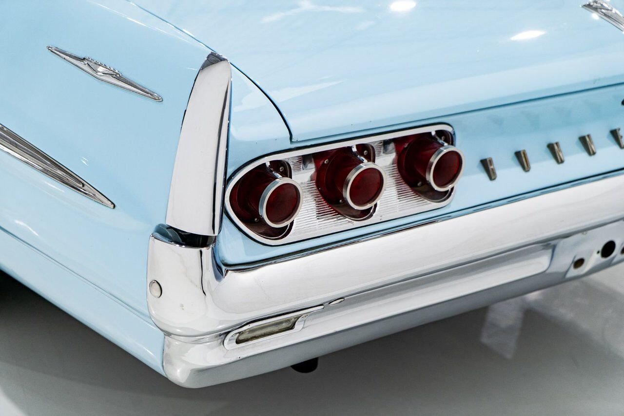 1961 Pontiac Bonneville **PRIX EN USD**C8 Suffix 389cu.in. TriPower 4 Speed Blue Montreal - photo #4