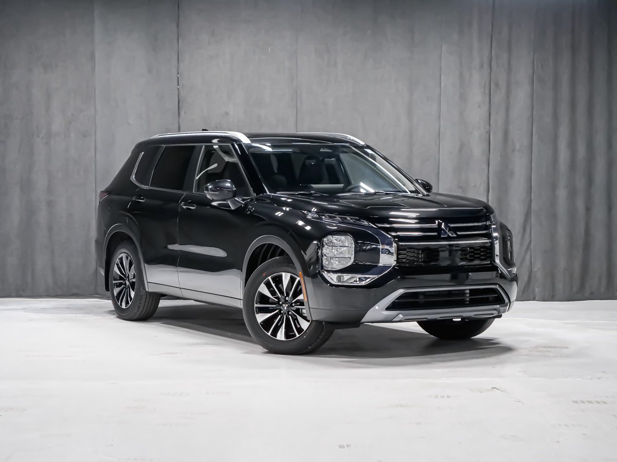 2026 Mitsubishi Outlander LE Black Diamond Montreal - photo #1