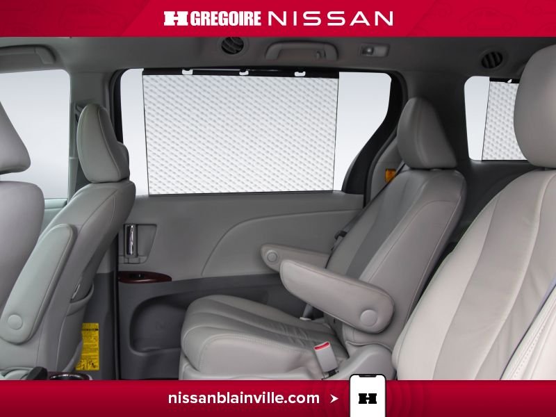 2013 Toyota Sienna Grey Saint-Eustache - photo #23