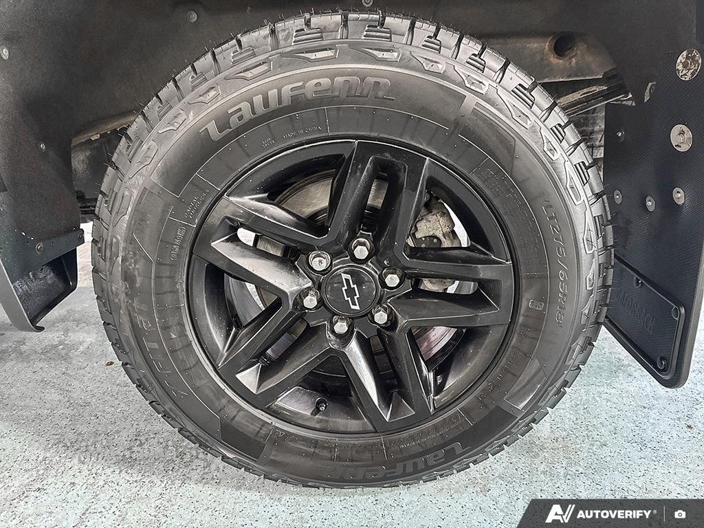 2024 Chevrolet Silverado 1500 2601703A | LT Trail Boss White Edmonton - photo #5