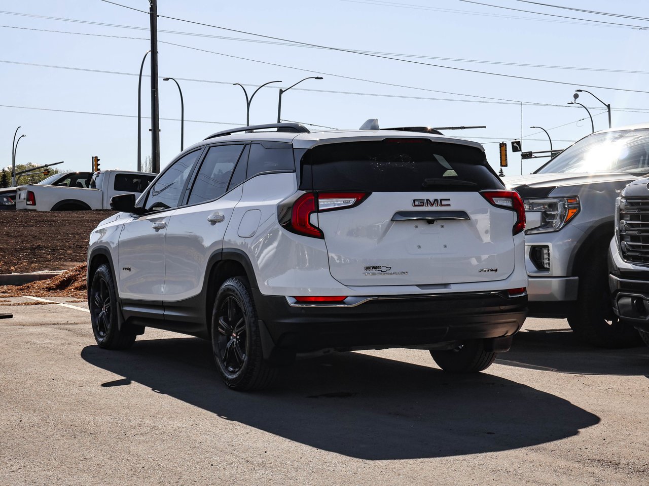 2022 GMC Terrain AWD 4dr AT4 White Sherwood Park - photo #5
