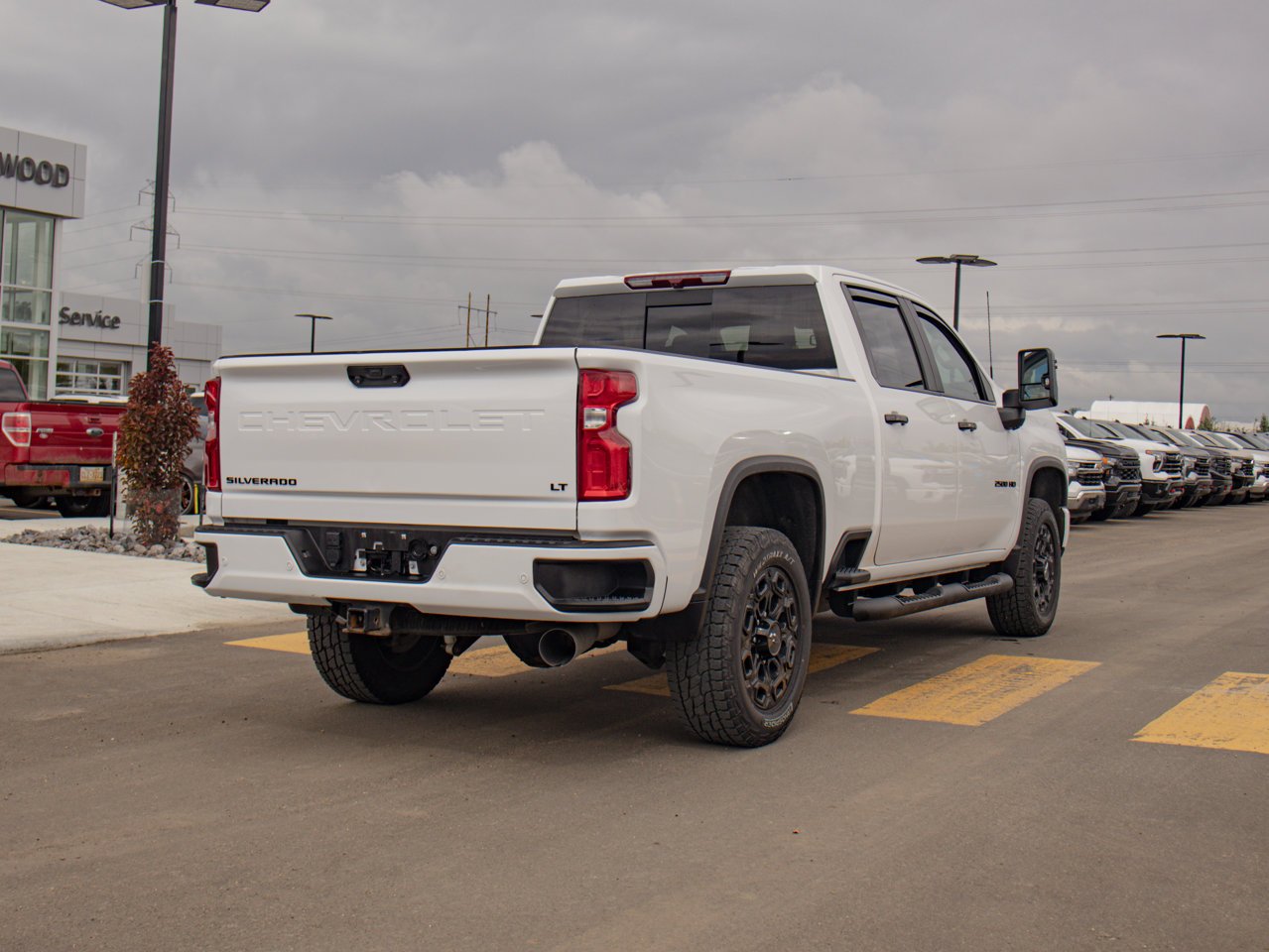 2024 Chevrolet Silverado 2500HD 4WD Crew Cab 159 LT White Sherwood Park - photo #9