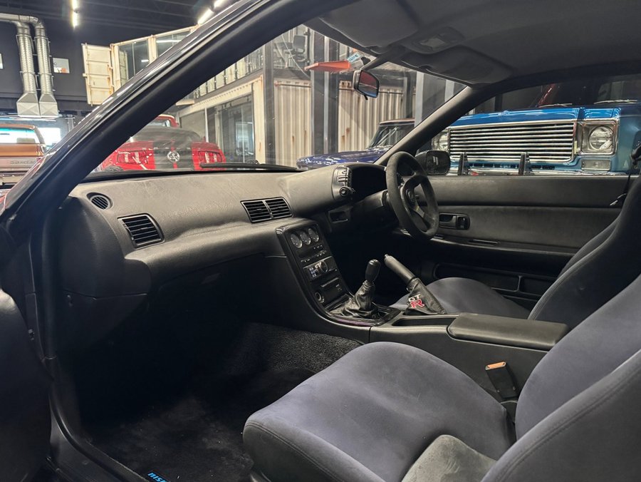 1991 Nissan Skyline GT-R 1991 gray