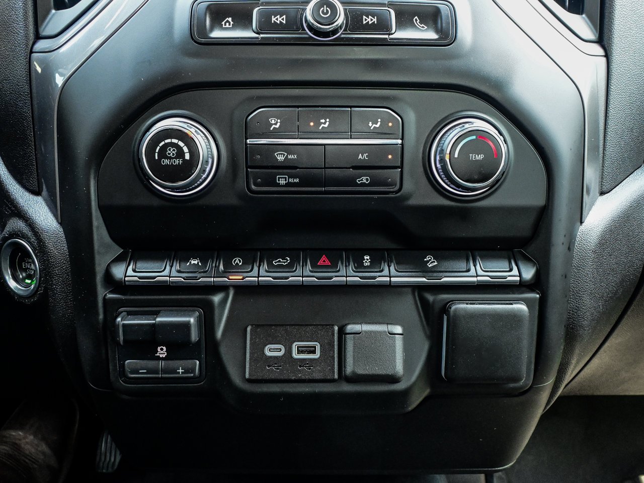 2024 Chevrolet Silverado 1500 4WD Crew Cab 147 Custom Trail Boss Black Sherwood Park - photo #34