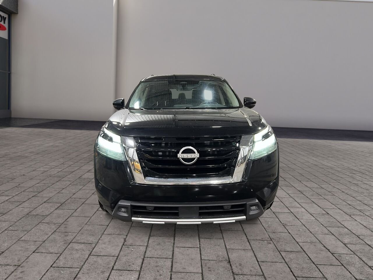 2024 Nissan Pathfinder Black Québec - photo #1