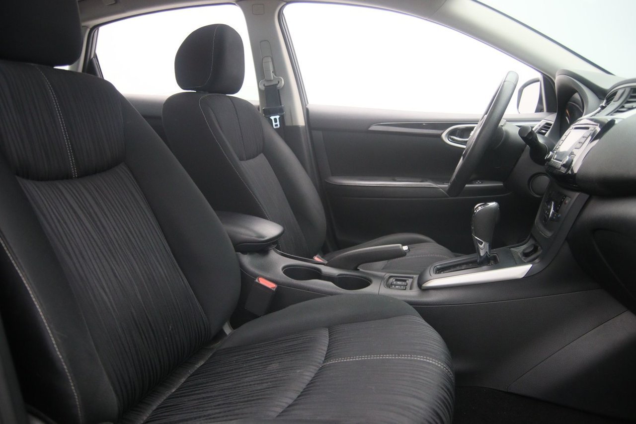 Nissan Sentra SV 2018 Gris Baie-Comeau - photo #15