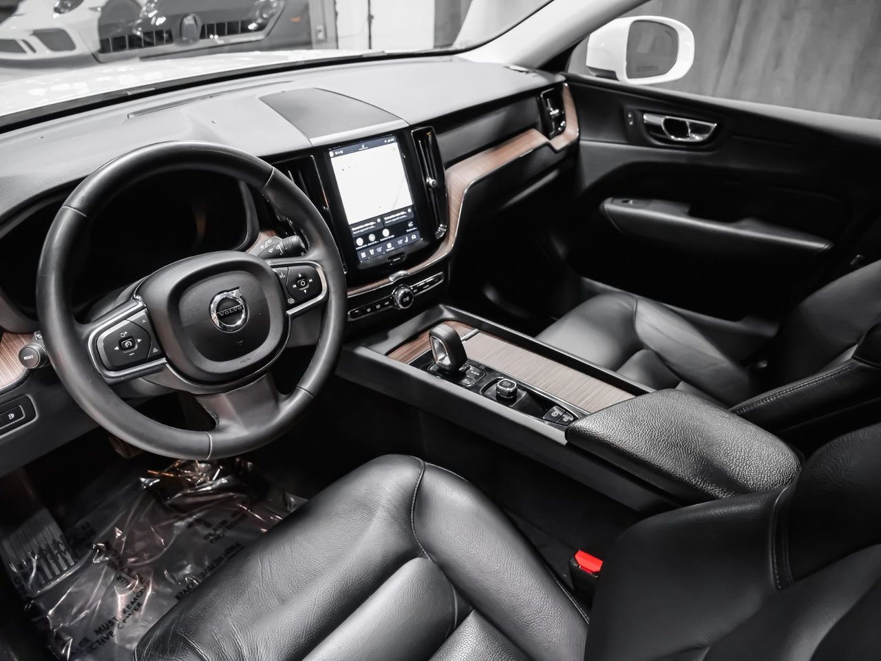 Volvo XC60 Recharge T8 INSCRIPTION EXPRESSION CLIMATE PREMIUM 2022 Blanc Montréal - photo #6