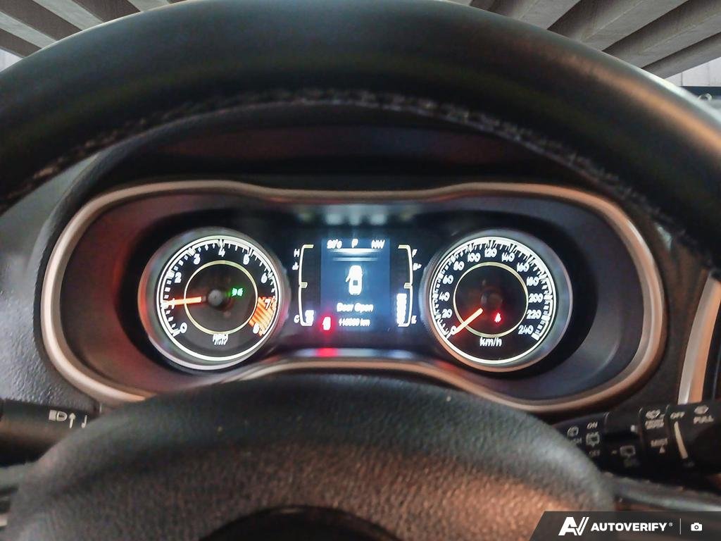 2015 Jeep Cherokee 2601729A | North Red Edmonton - photo #14
