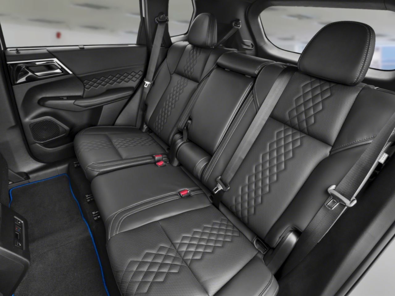 2026 MITSUBISHI Outlander Plug-In Hybrid Black Diamond Premium Finish Gatineau - photo #12