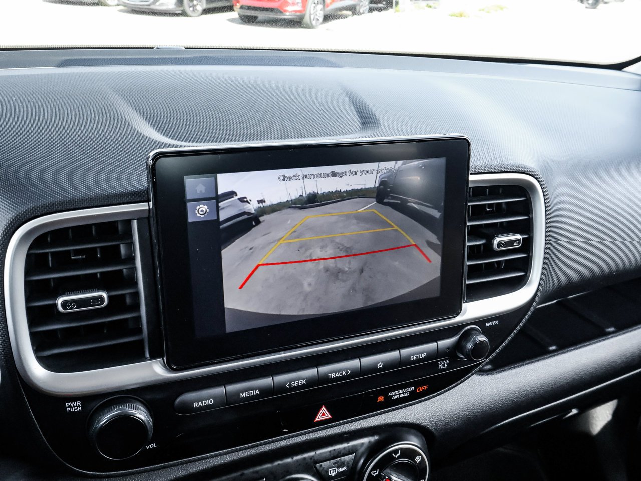 2025 Hyundai Venue Preferred IVT White Sherwood Park - photo #25