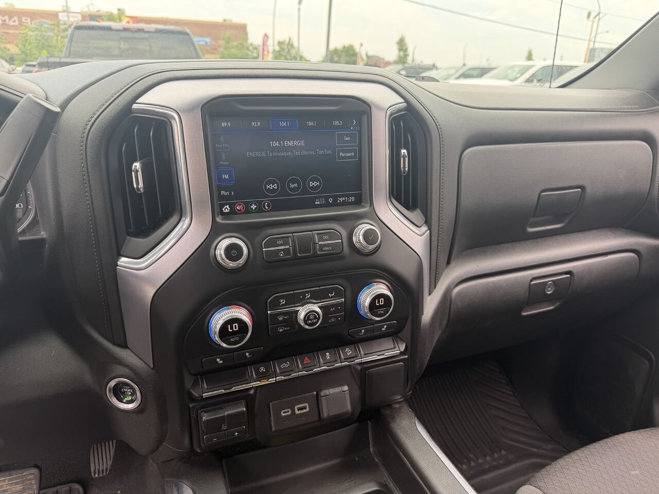 GMC SIERRA K1500 ELEVATION Elevation cabine multiplace 4RM 157 po 2020 Noir Ottawa & Gatineau - photo #7