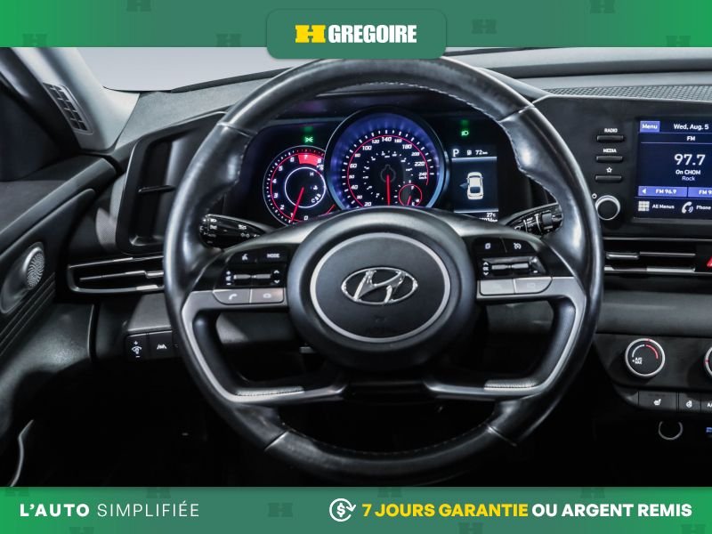 2022 Hyundai Elantra White Blainville - photo #17