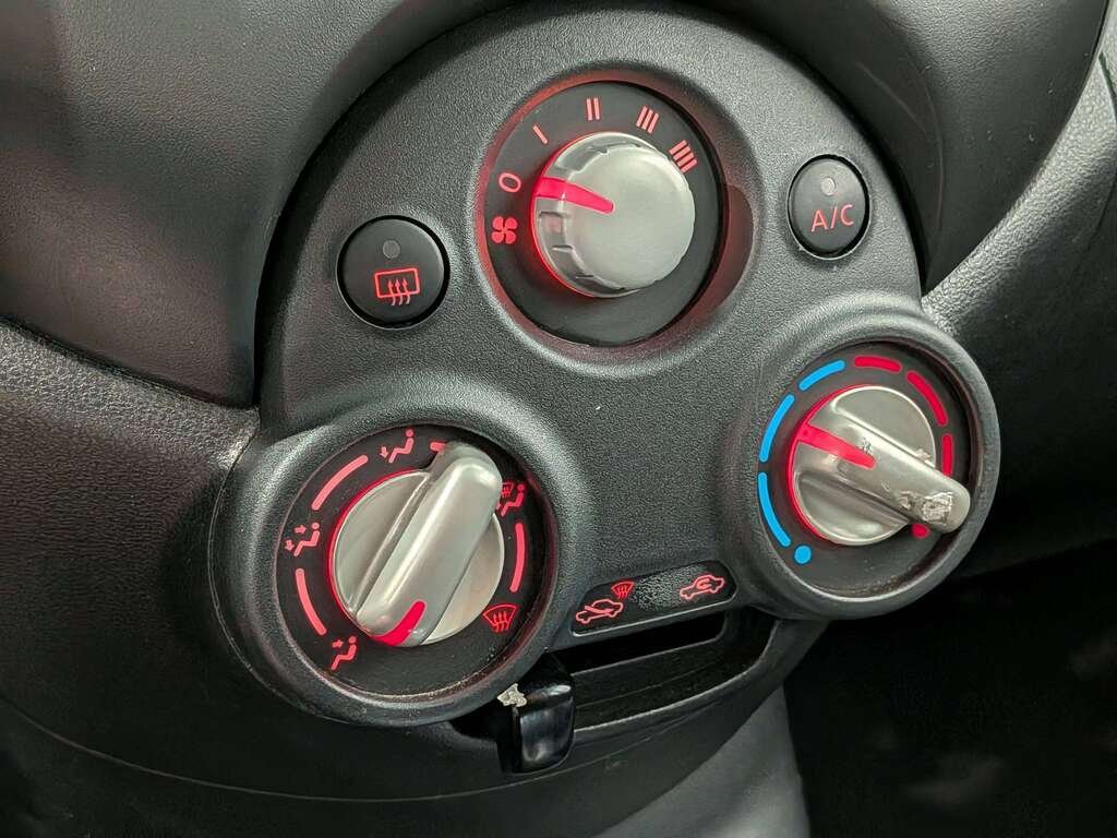 Nissan Micra 4dr HB Man SV 2017 Rouge Val-David - photo #20