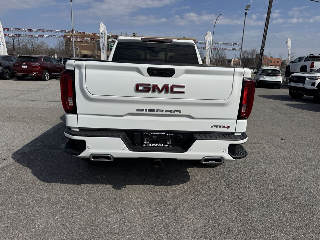 2023 GMC SIERRA 1500 AT4 AT4 cabine multiplace 4RM 157 po White Gatineau - photo #20