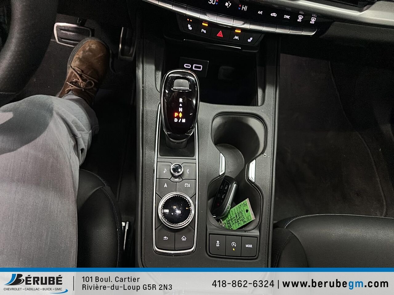 2025 CADILLAC XT4 SPORT AWD Traction intégrale, 4 portes Sport Red Rivière-du-Loup - photo #14