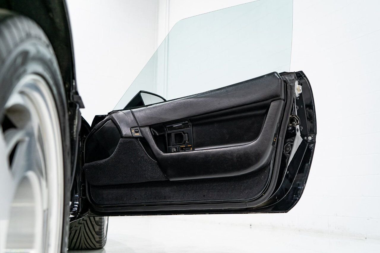 1990 Chevrolet Corvette ZR1 | PRIX EN USD Black Montreal - photo #60