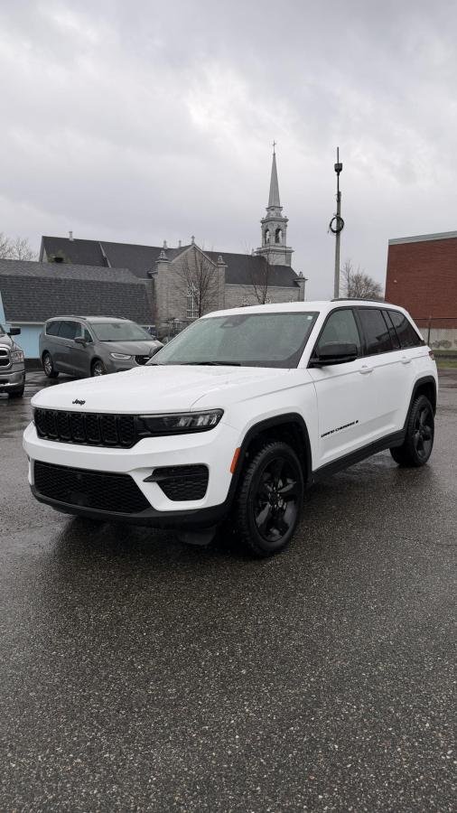 2024 Jeep Grand Cherokee White Lac Mégantic - photo #0