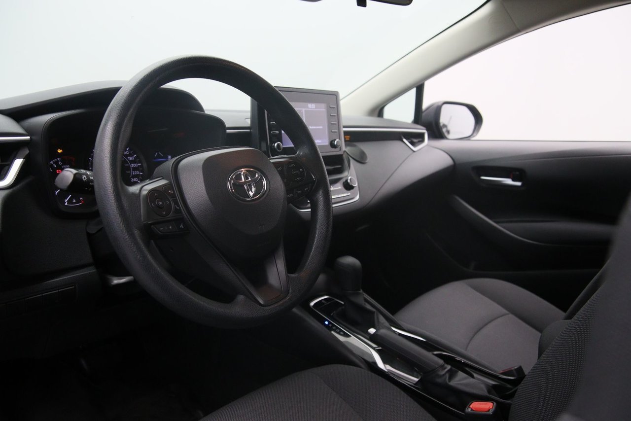 Toyota Corolla NIV 5YFBPRBE3LP138711 2020 Noir Baie-Comeau - photo #6