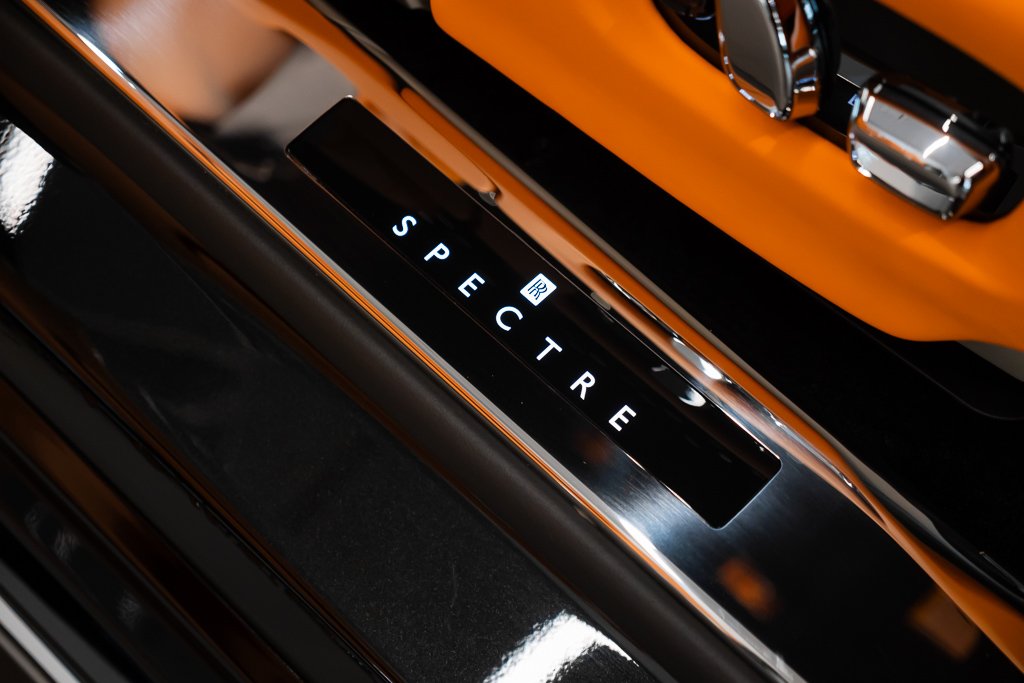 2024 Rolls-Royce Spectre Coupe Black Kirkland - photo #37