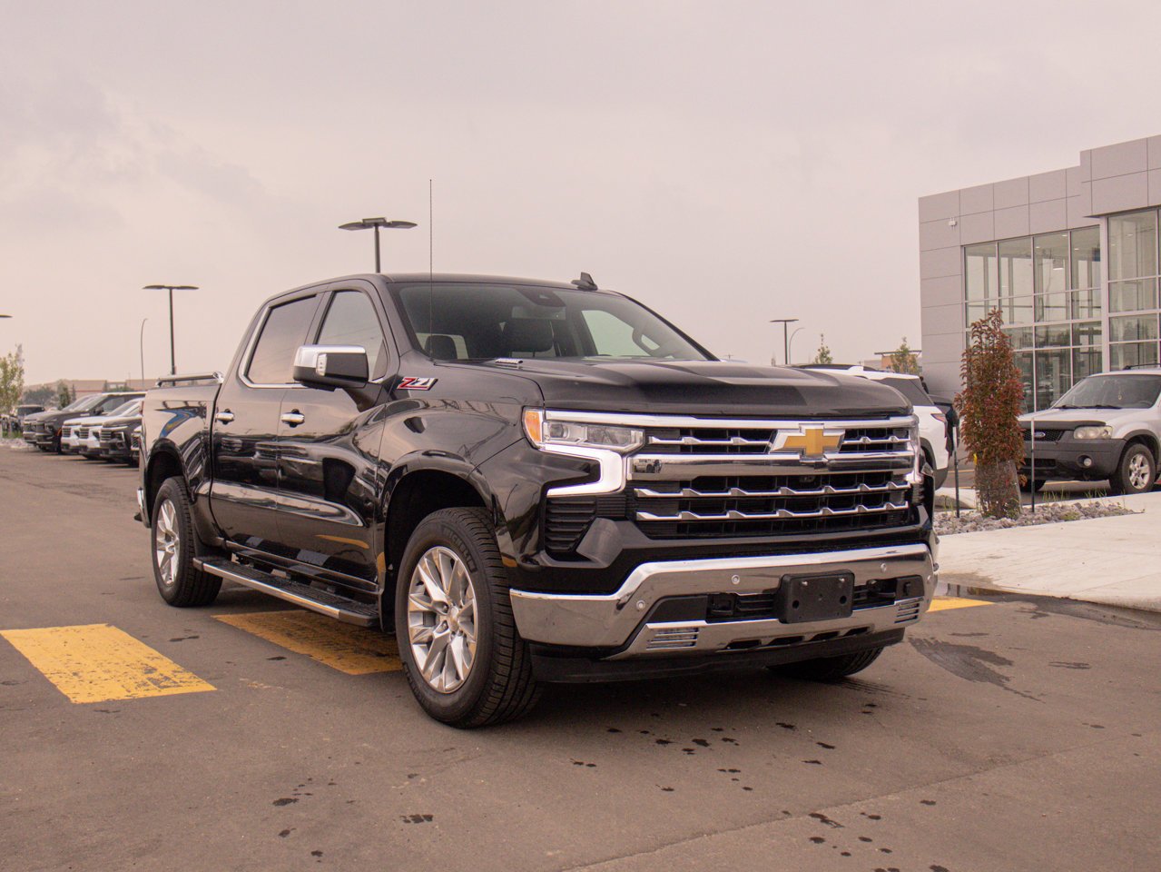 2024 Chevrolet Silverado 1500 4WD Crew Cab 147 LTZ Black Sherwood Park - photo #14