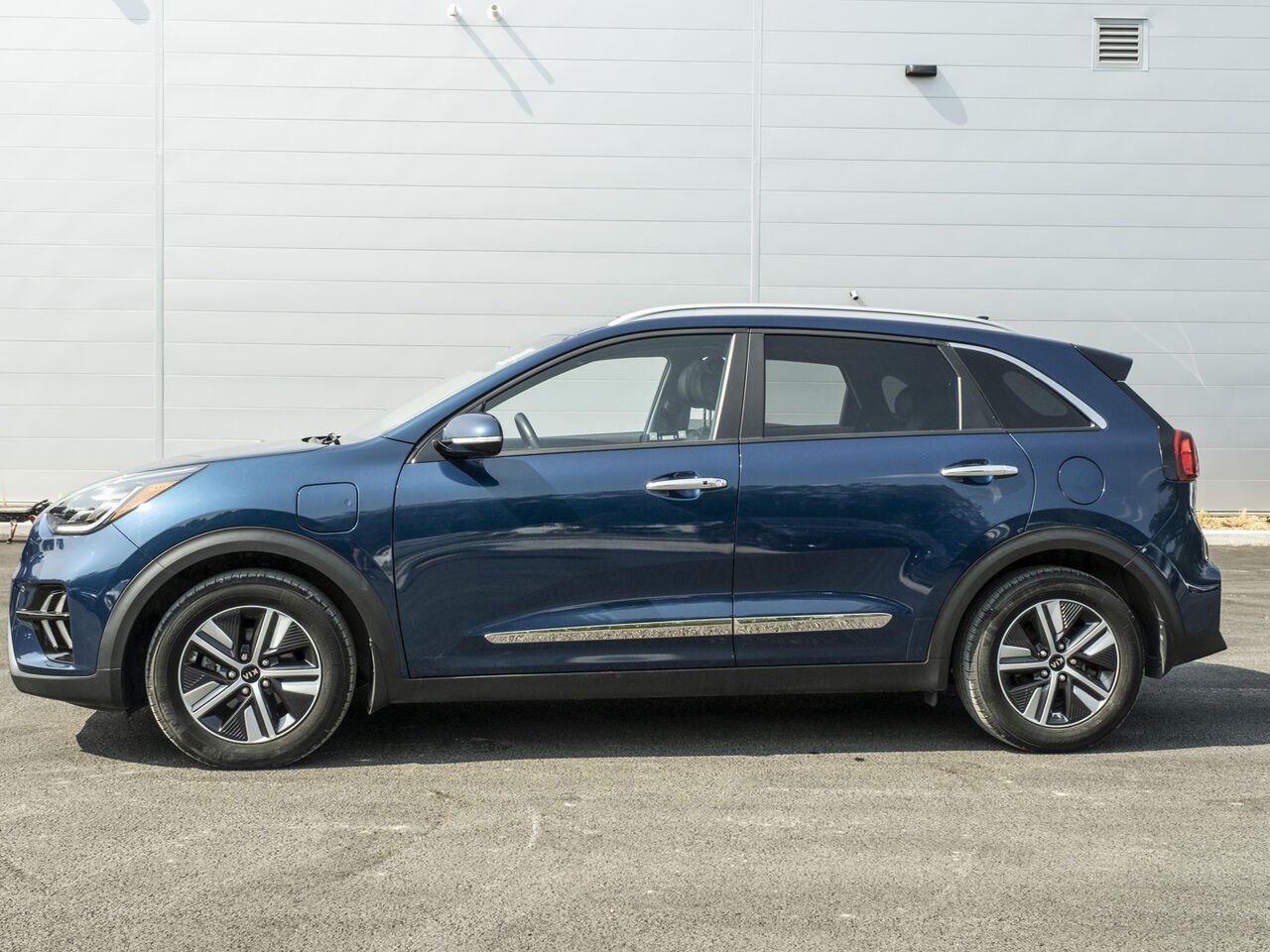 2021 Kia Niro Plug-in Hybrid Blue Gatineau - photo #2