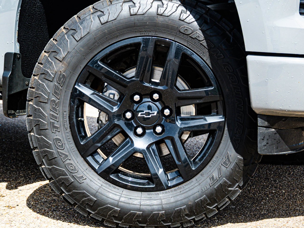 2024 Chevrolet Silverado 1500 4WD Crew Cab 147 RST Grey Sherwood Park - photo #4