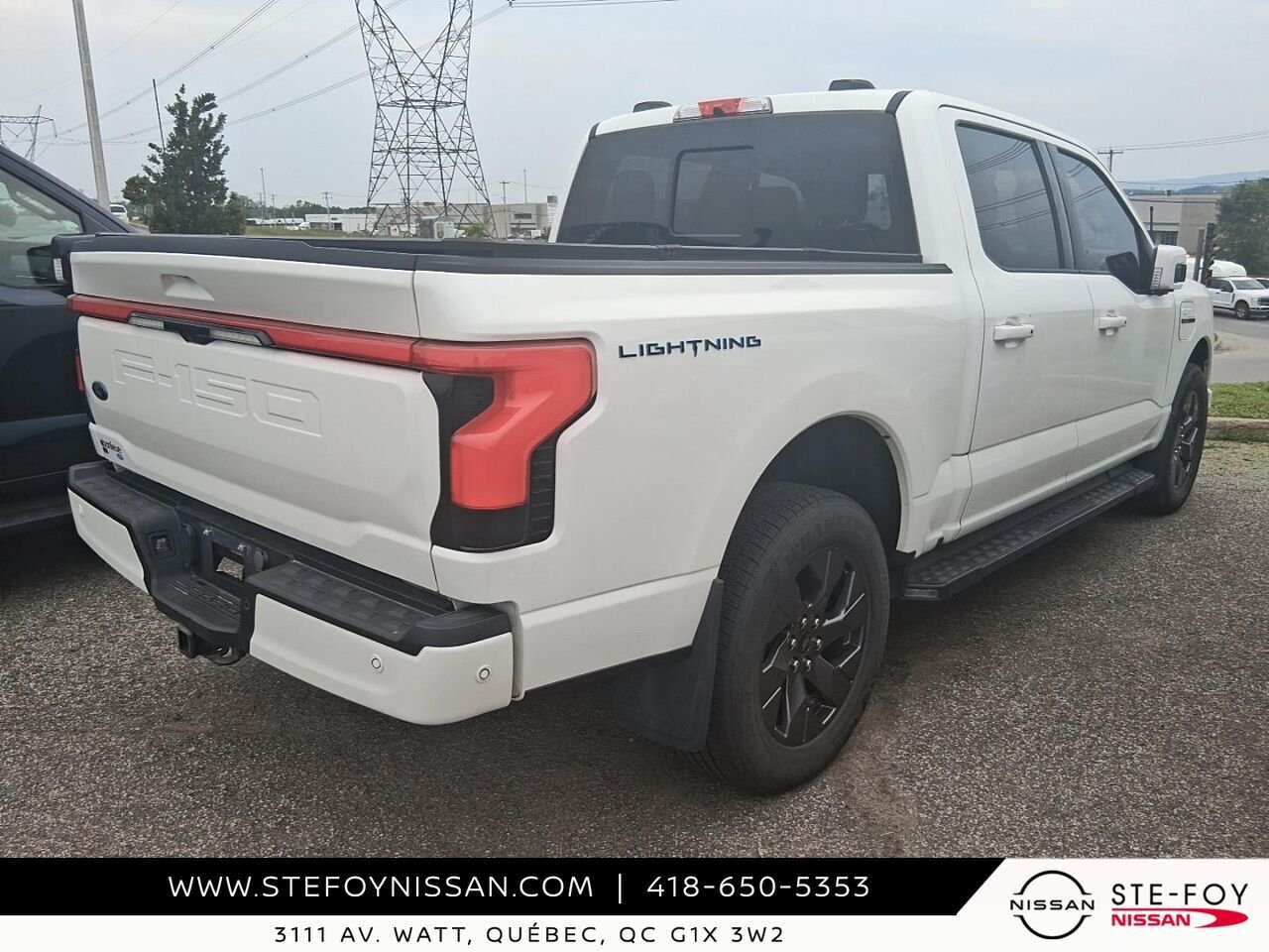 2023 Ford F-150 Lightning LARIAT SuperCrew LONG RANGE White Ste-Foy - photo #1