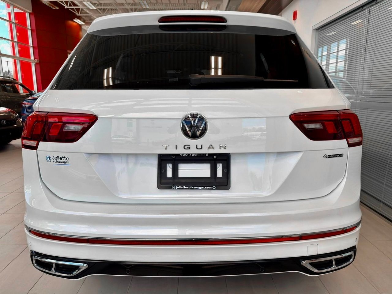 2024 Volkswagen Tiguan White Notre-Dame-des-Prairies - photo #10