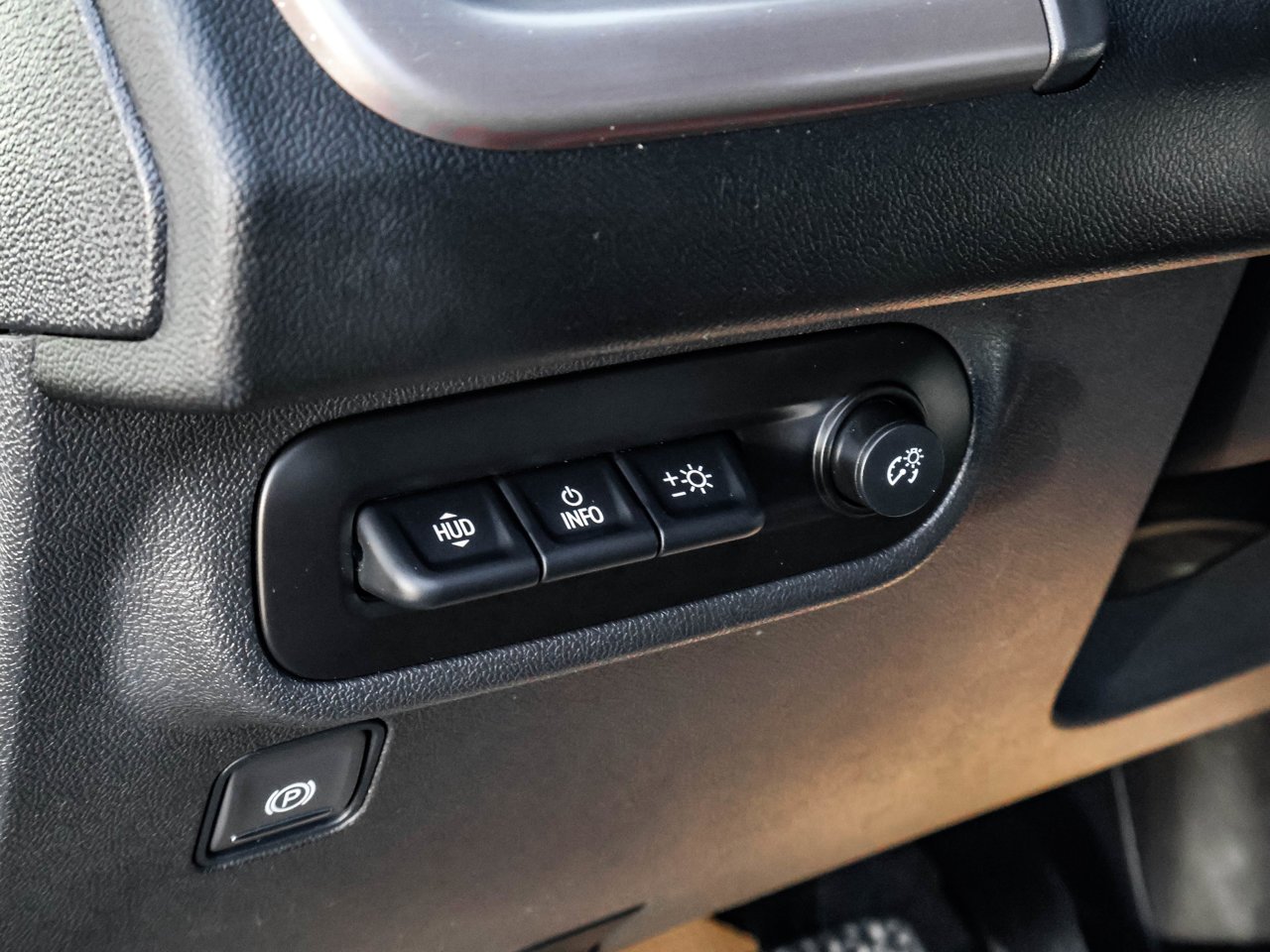 2022 GMC Terrain AWD 4dr AT4 White Sherwood Park - photo #20
