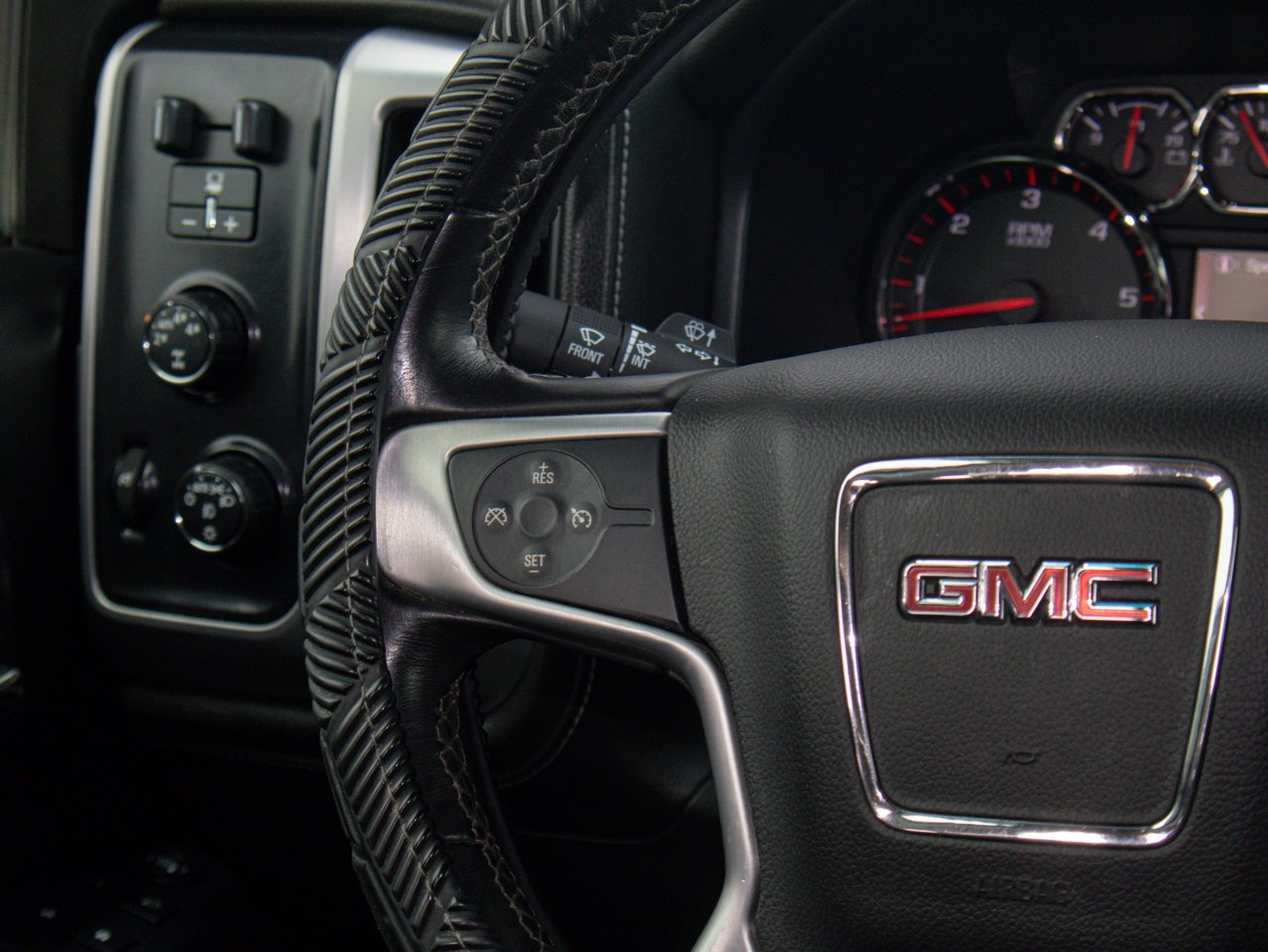 2015 GMC Sierra 1500 4WD Double Cab 143.5 SLE Red Sherwood Park - photo #21